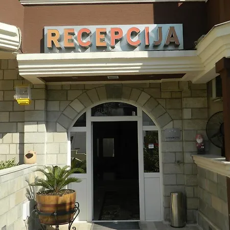 Garni Mena Hotel