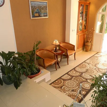 Garni Mena Hotel