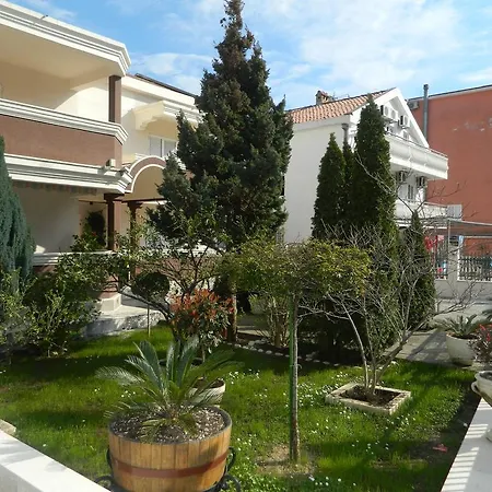 Garni Mena Hotel