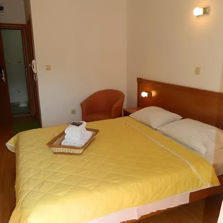 Garni Mena 3* Budva
