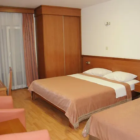 Hotel Garni Mena